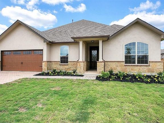2nd image of 1936 Mallorca Dr