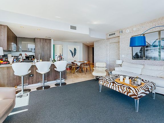 2nd image of 68 SE 6th St APT 2601