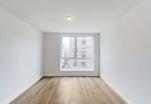 5th image of 814 Amsterdam Ave #5EE