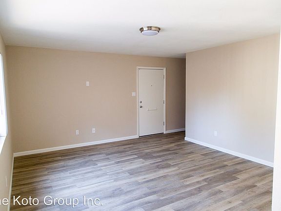5th image of 263 N Chorro St APT 13