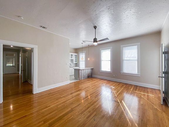 3rd image of 618 W Craig Pl #3