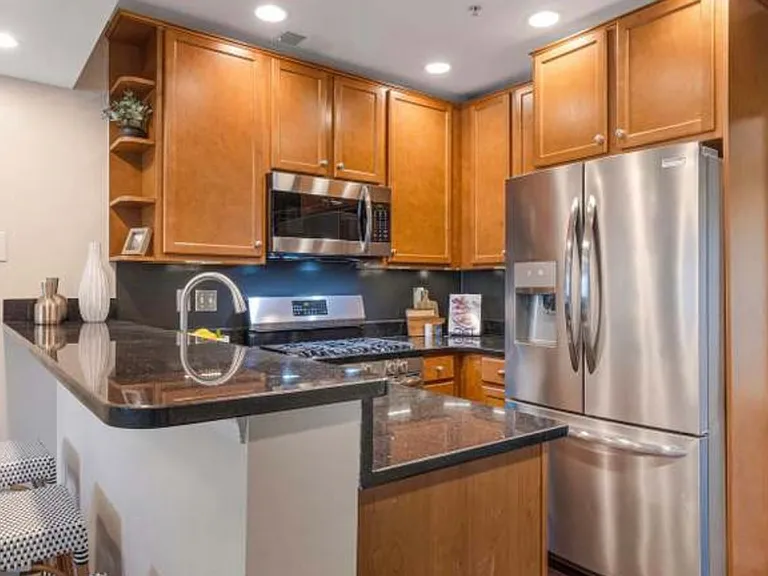 1519 Constitution Ave NE #E-101 — Photo 6