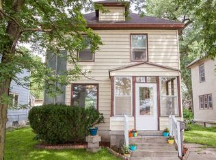 178 W 10th St, Waterloo, IA 50702