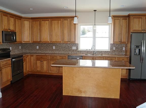 5th image of 4731 Colleen Dr N