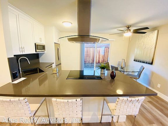 4th image of 1662 Hollenbeck Ave #4