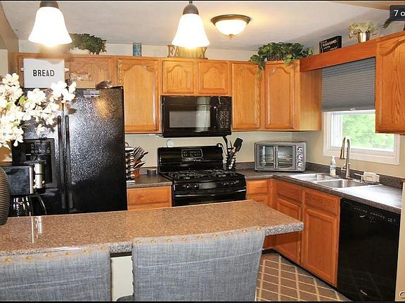 3rd image of 8225 Lucchesi Dr