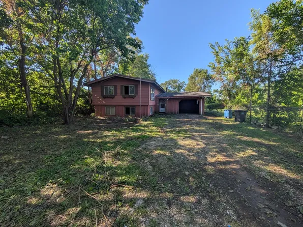 3325 Scott Ave, Des Moines, IA 50317