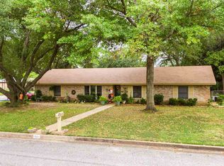 1901 Beth Dr, Longview, TX 75605