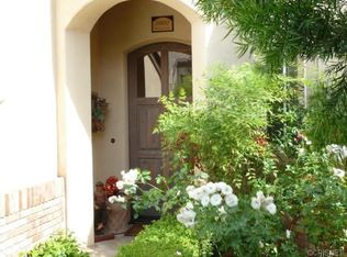 26800 Matisse Ln, Valencia, CA 91355
