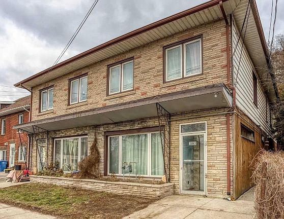 2nd image of 104 Elizabeth St #11554480