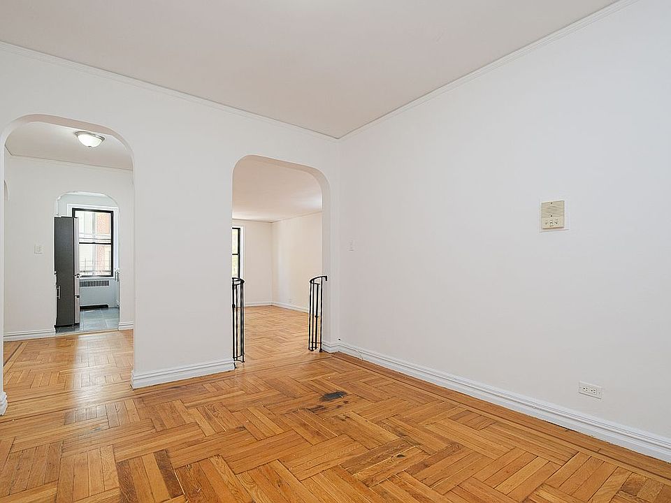 1st image of 2685 Creston Ave APT 1H