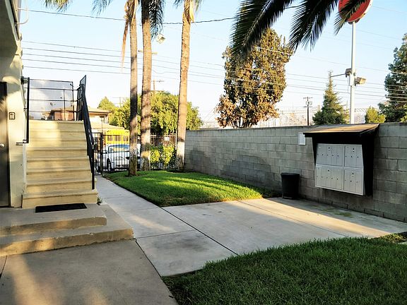 3rd image of 5903 Cahuenga Blvd APT 6