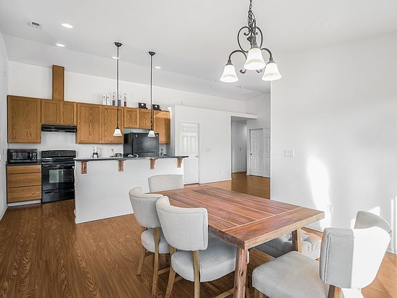 5th image of 222 169th St S