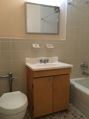 Rented by Kew Forest Realty Inc | media 7