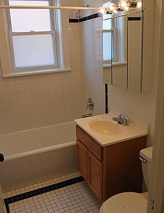 5th image of 1217 W Diversey Pkwy APT 312