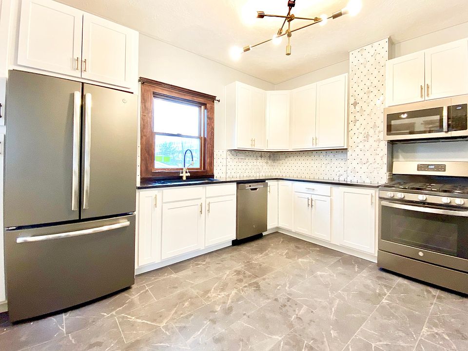 1346 Edwards Avenue Lakewood.