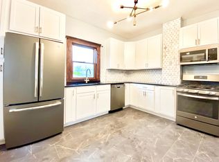 1346 Edwards Ave, Lakewood, OH 44107