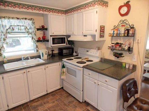 5th image of 38528 Mallard Ct