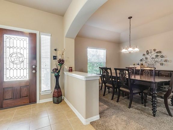 5th image of 1107 Montell Ln