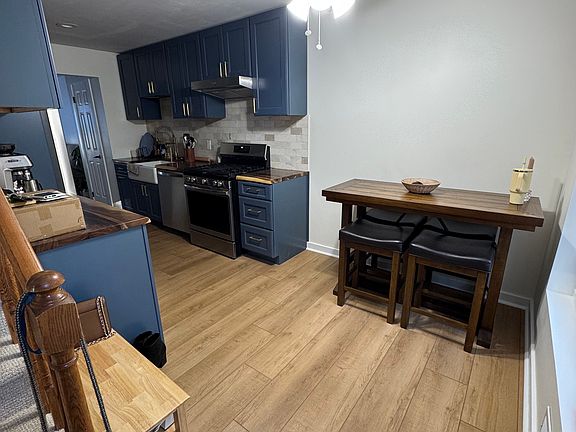 3rd image of 13 Colonial Ct