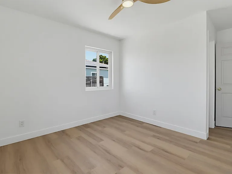 1038 Oaklawn Ave — Photo 28