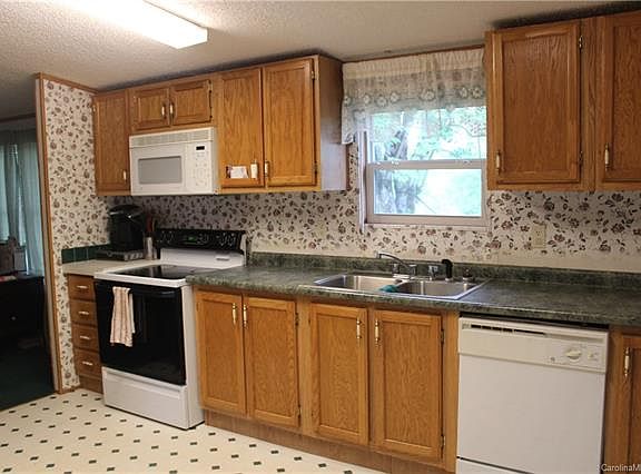 2nd image of 221 Morningside Dr