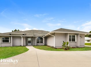 2050 SE Elmhurst Rd, Port Saint Lucie, FL 34952