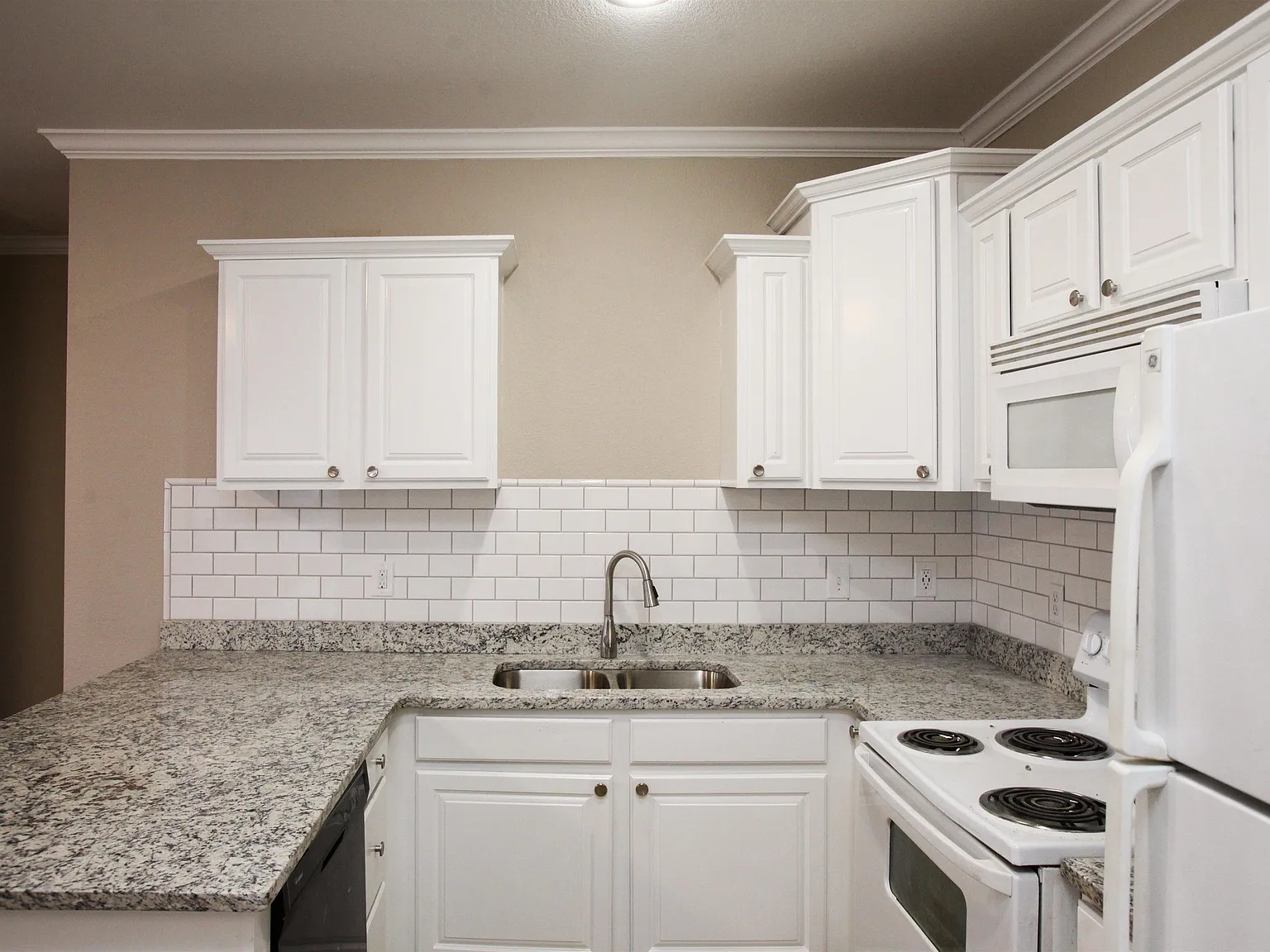 2 bed, 2.0 bath, 1191 sqft, $1,275 — Photo 4