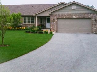3682 Warwick Dr, Crete, IL 60417