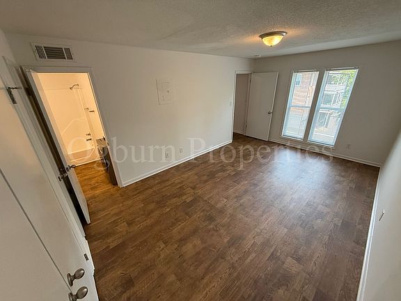 3rd image of 1426 Glade St APT 7