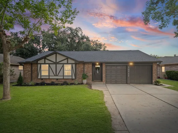 13711 Cologne Dr, Houston, TX 77065