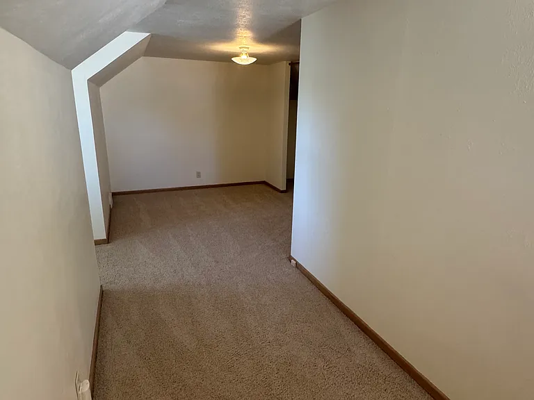 803 9th Ave NE #803 — Photo 5