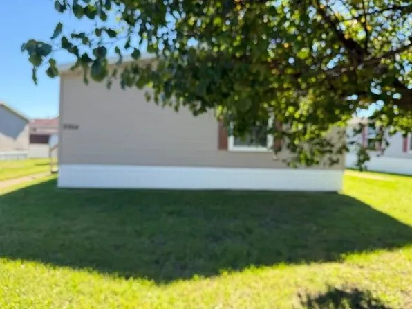 2264 Falling Leaf Ct #275, Newport, MI 48166