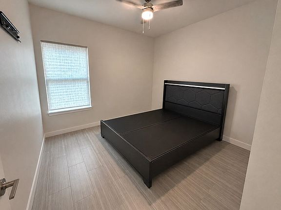 5th image of 1615 Fresnillo Dr