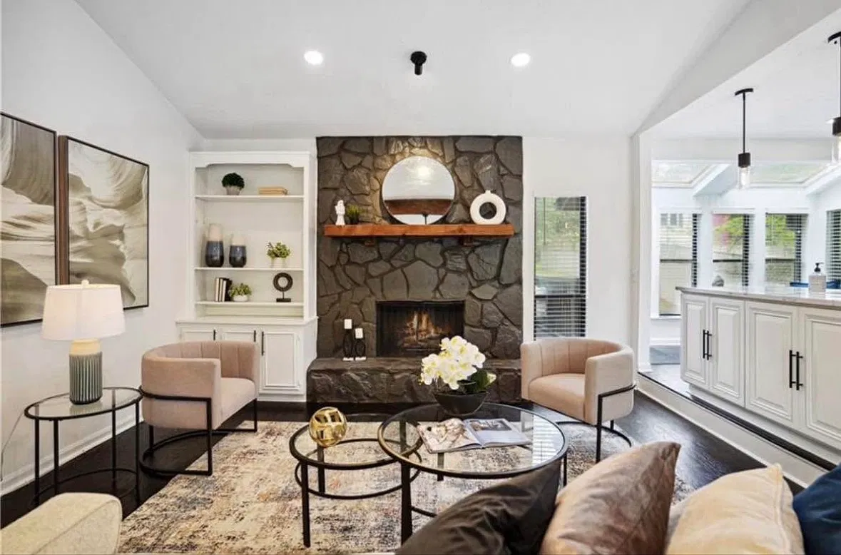 4 bed, 2900 sqft, $3,400 — Photo 4