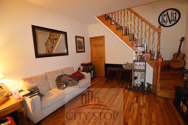 Rented by City Stop Realty | media 19