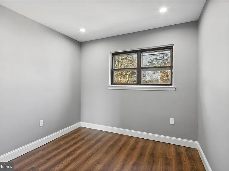 296 Greenough St #2 — Photo 14