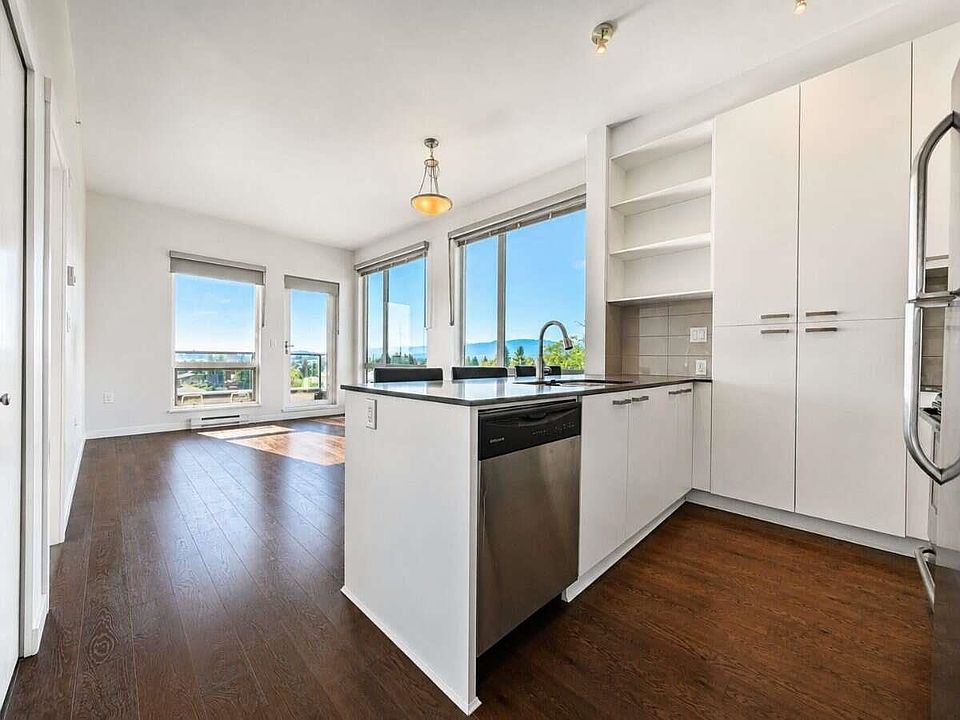 1st image of 20331 Dewdney Trunk Rd #403