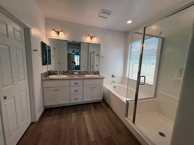 1620 W Porter Ave — Photo 20
