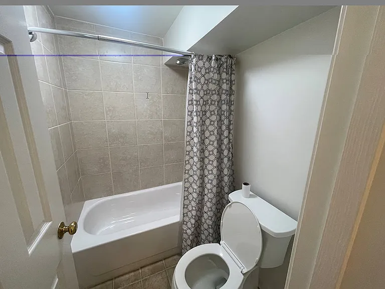 7727 Rockledge Ct — Photo 16