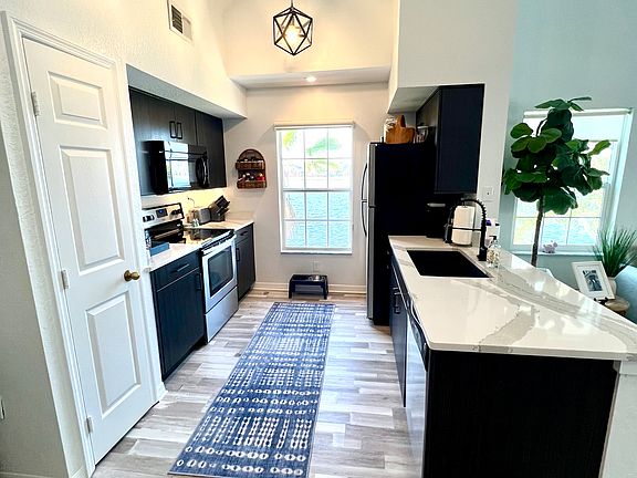 5th image of 9148 Lake Chase Island Way