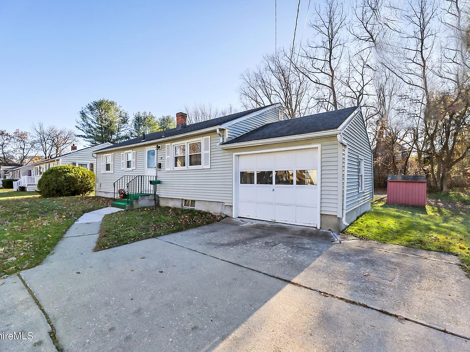 29 Day St, Pittsfield, MA 01201 Zillow