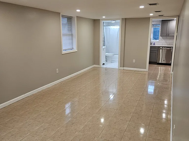 225-229 Huyler St #1 — Photo 4