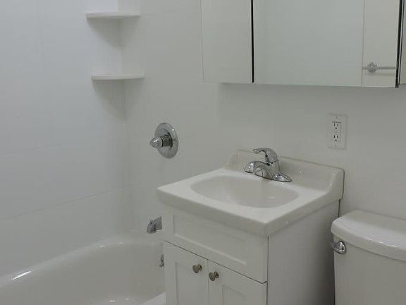 5th image of 148 Henry St APT 1A