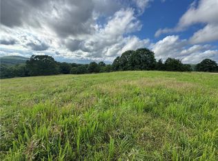 Madison St #3377, Huntsville, AR 72740