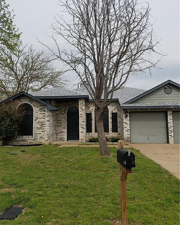 1st image of 207 Iberis Dr