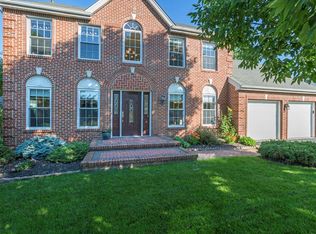 26 Pin Oaks Dr, Phoenixville, PA 19460