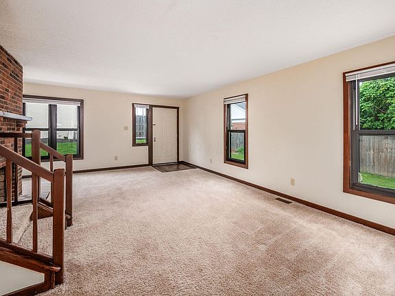 5th image of 424 Edinburgh Rd