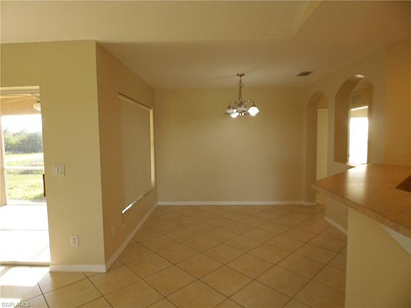 4th image of 415 Pinafore Ave