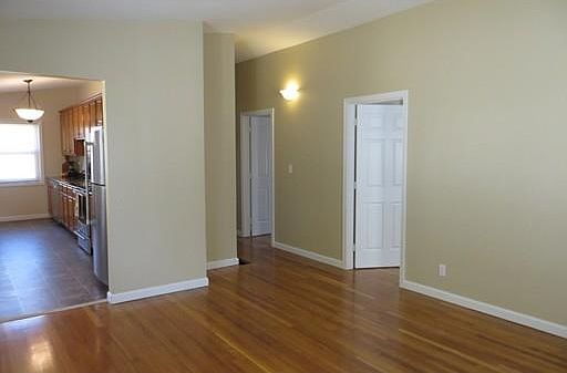 5th image of 78 Glenwood Ave